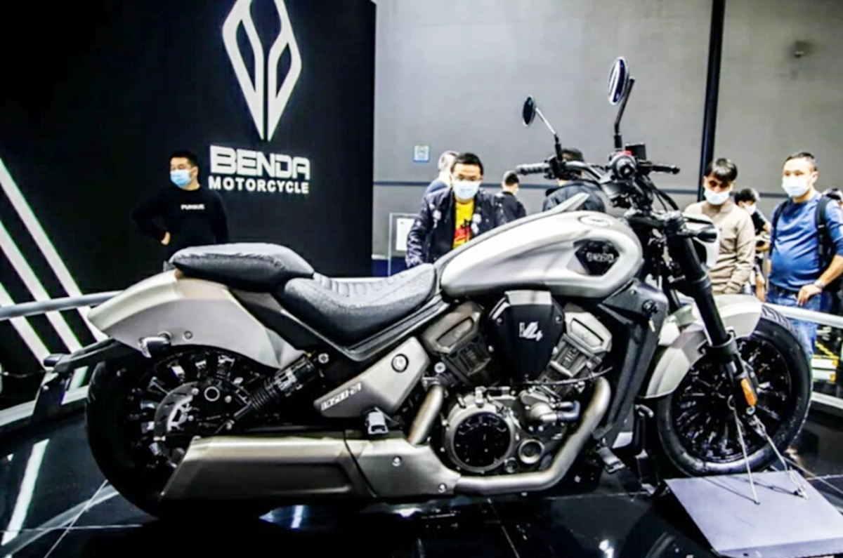 Benda BD500 V4 cruiser revealed.